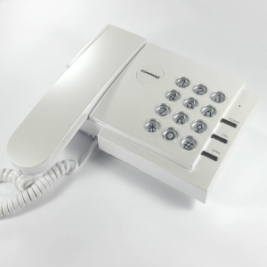 Central de conserjeria marca Commax modelo DS/4GS.